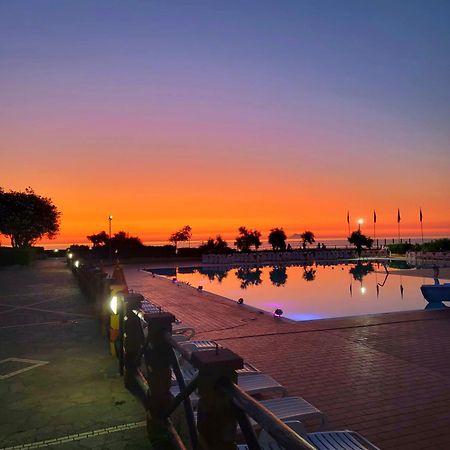 Villaggio Hotel Club Calanovellamare ปิไรโน ภายนอก รูปภาพ