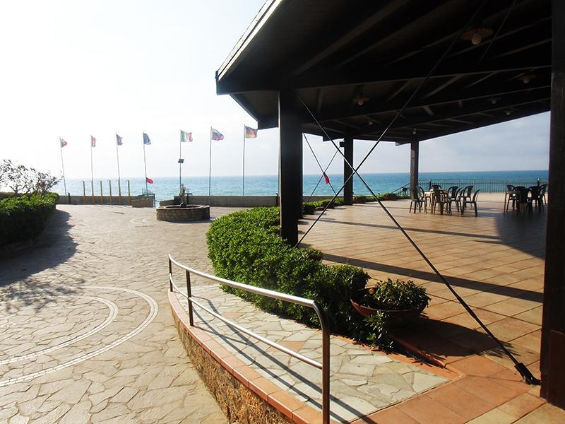 Villaggio Hotel Club Calanovellamare ปิไรโน ภายนอก รูปภาพ