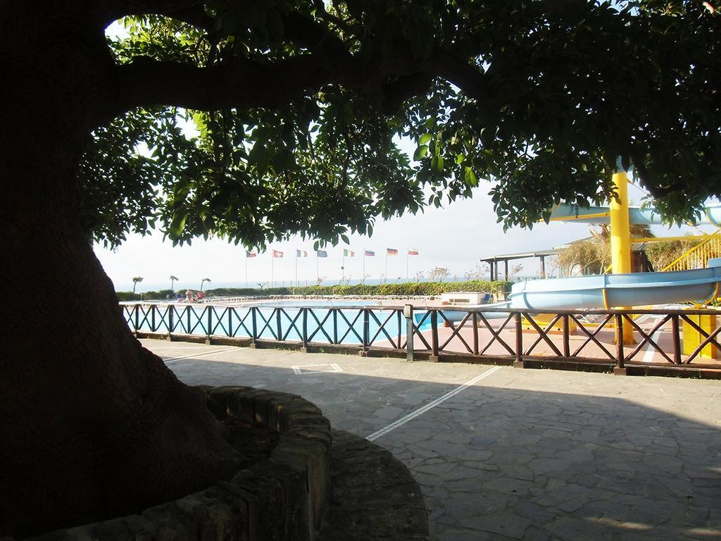 Villaggio Hotel Club Calanovellamare ปิไรโน ภายนอก รูปภาพ