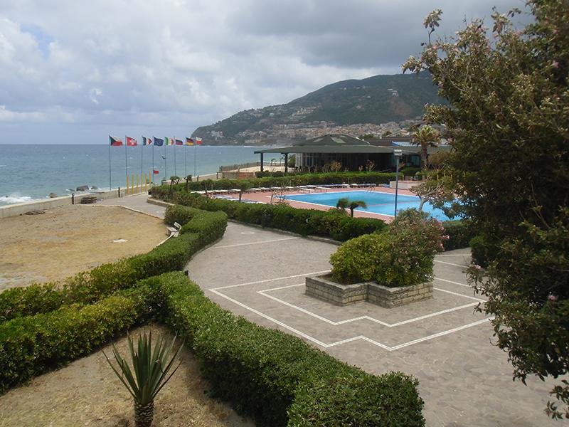 Villaggio Hotel Club Calanovellamare ปิไรโน ภายนอก รูปภาพ