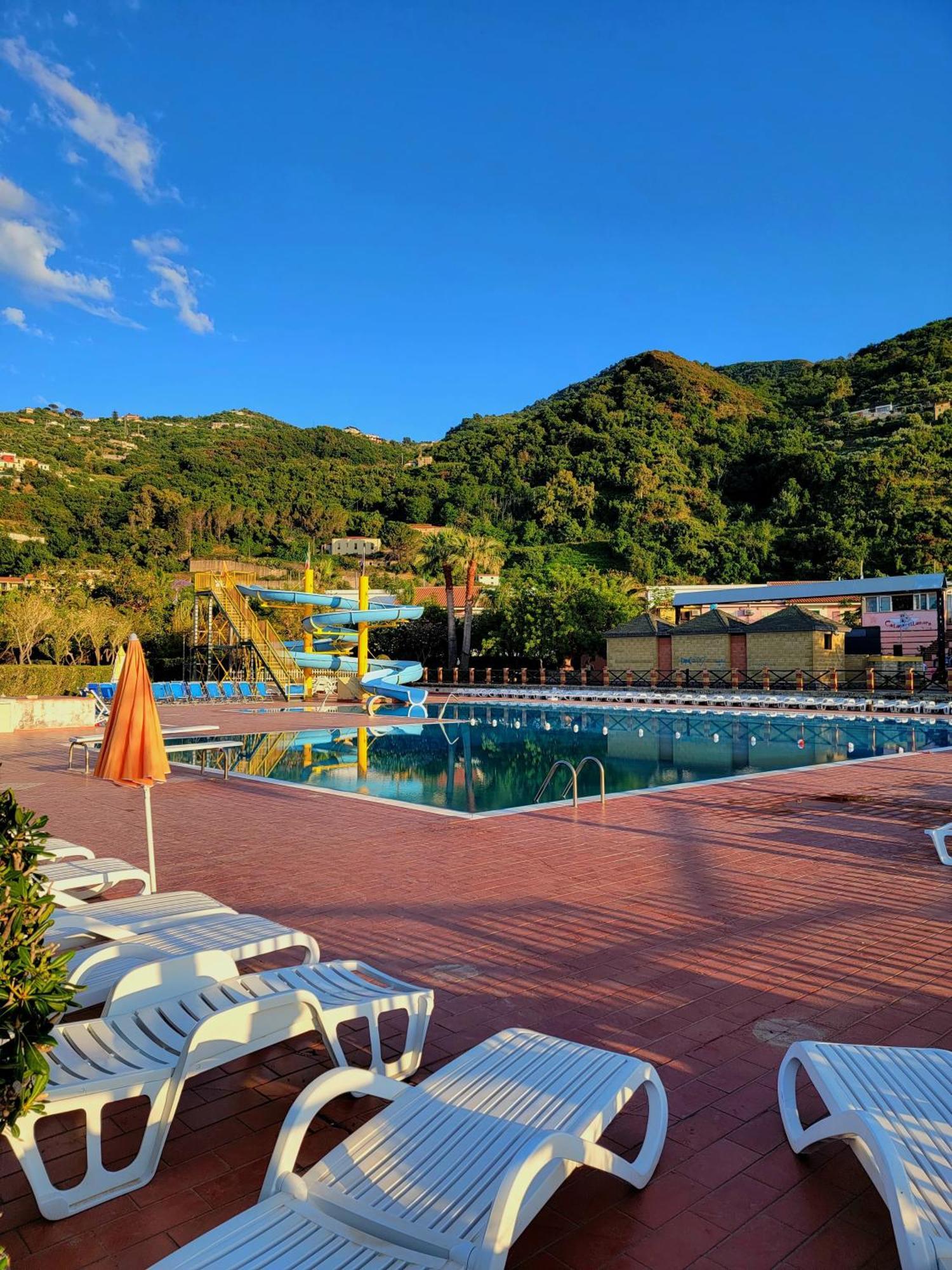 Villaggio Hotel Club Calanovellamare ปิไรโน ภายนอก รูปภาพ